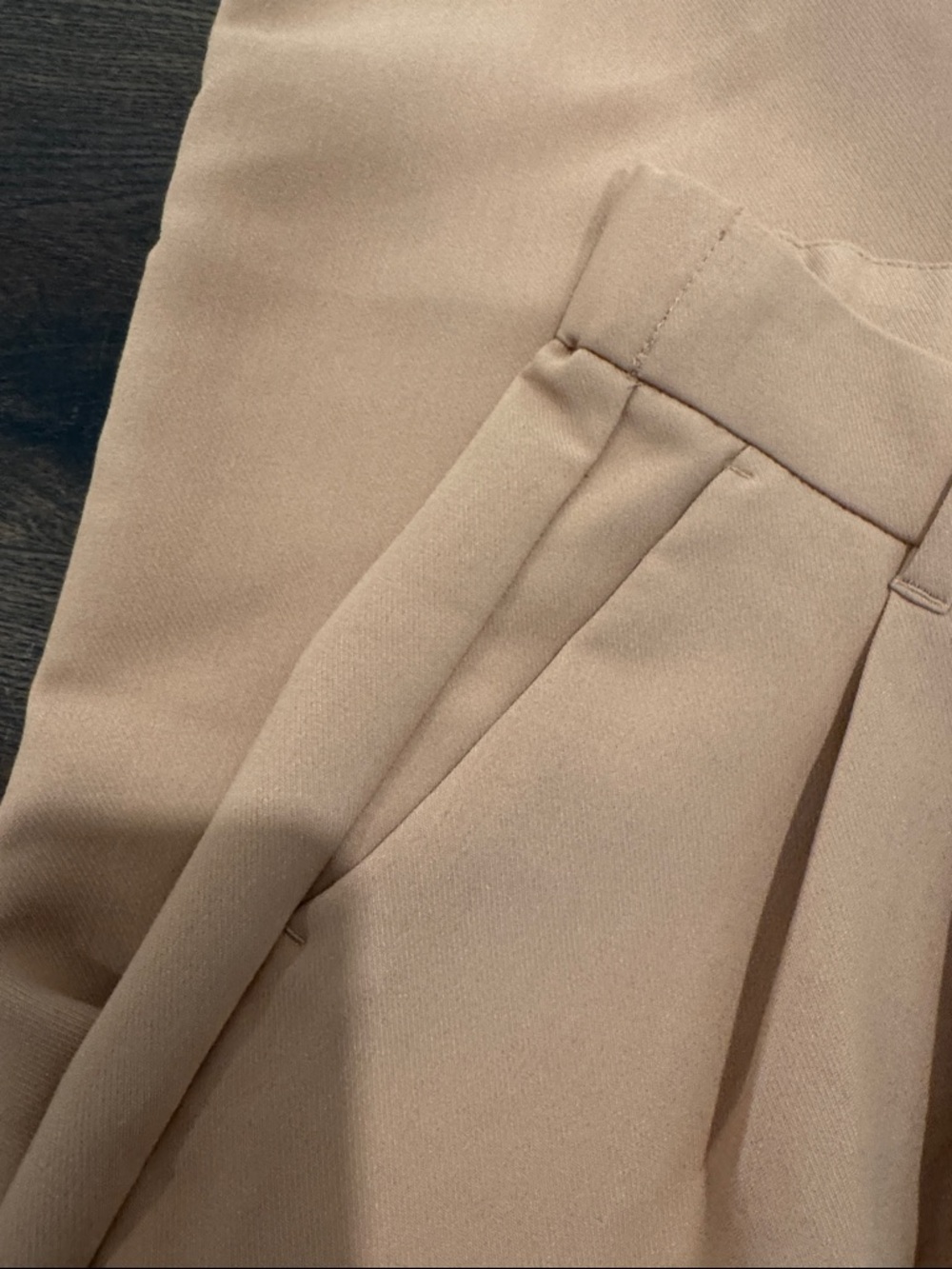 Abercrombie & Fitch Tailored High-Rise Trousers - Light Tan - Picture 4 of 8